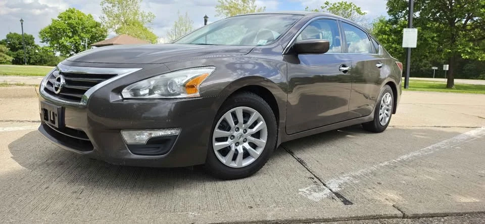 2015 Nissan Altima 5th Gen - Image 2 of 7