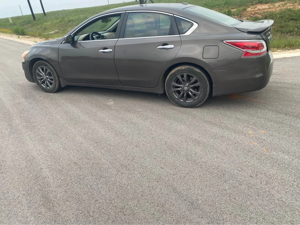 2015 Nissan Altima 5th Gen - Image 3 of 4