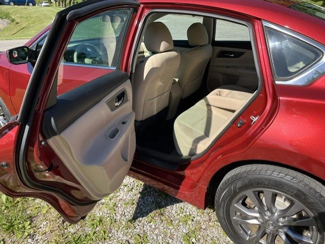 2015 Nissan Altima 5th Gen - Image 9 of 12