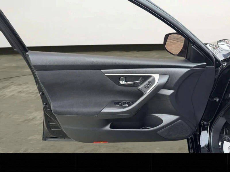 2015 Nissan Altima 5th Gen - Image 10 of 20