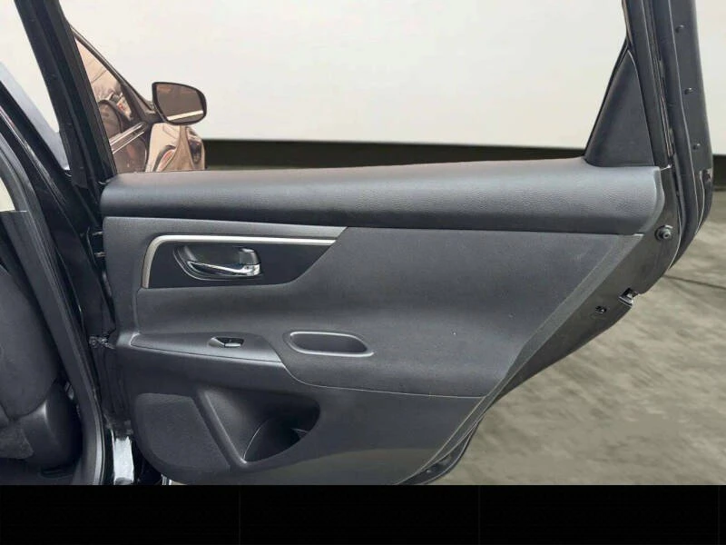 2015 Nissan Altima 5th Gen - Image 15 of 20