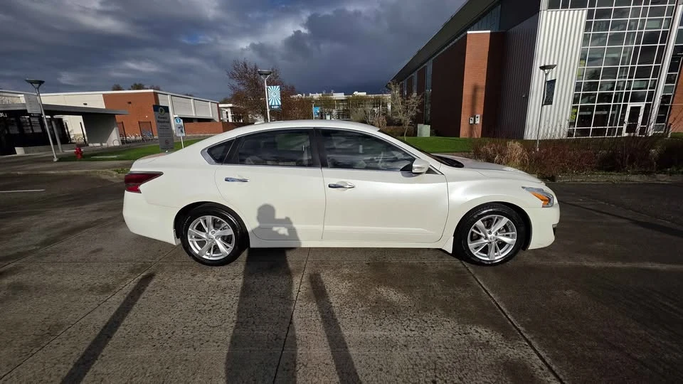 2015 Nissan Altima 5th Gen - Image 4 of 15