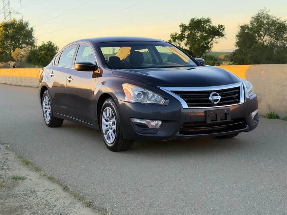 2015 Nissan Altima 5th Gen - Image 3 of 10