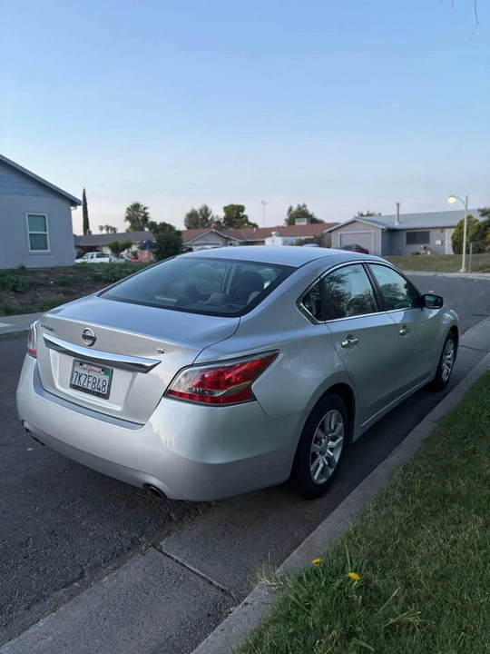 2015 Nissan Altima 5th Gen - Image 4 of 9