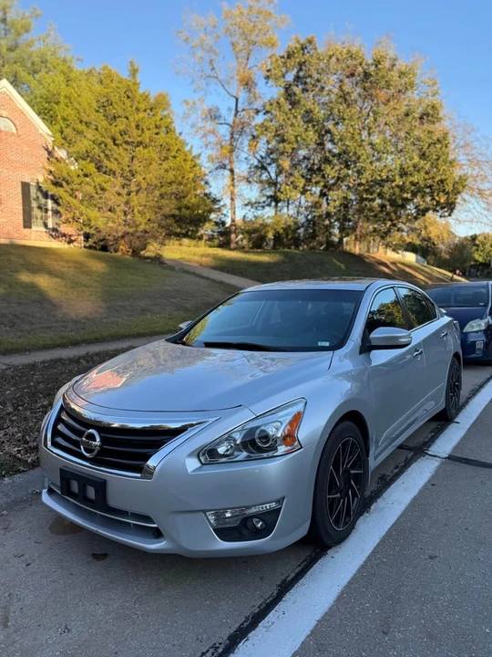 2015 Nissan Altima 5th Gen - Image 3 of 12