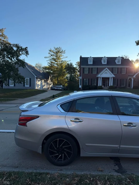 2015 Nissan Altima 5th Gen - Image 5 of 12