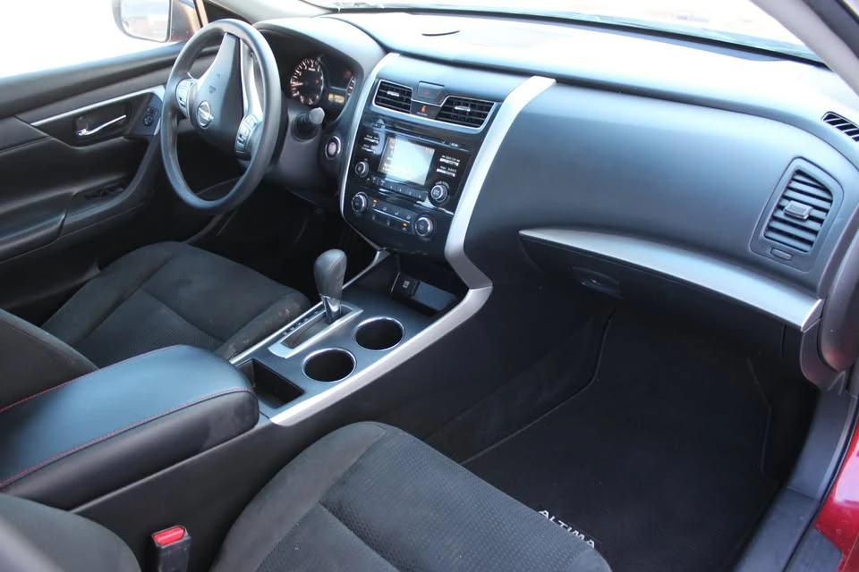 2015 Nissan Altima 5th Gen - Image 2 of 18