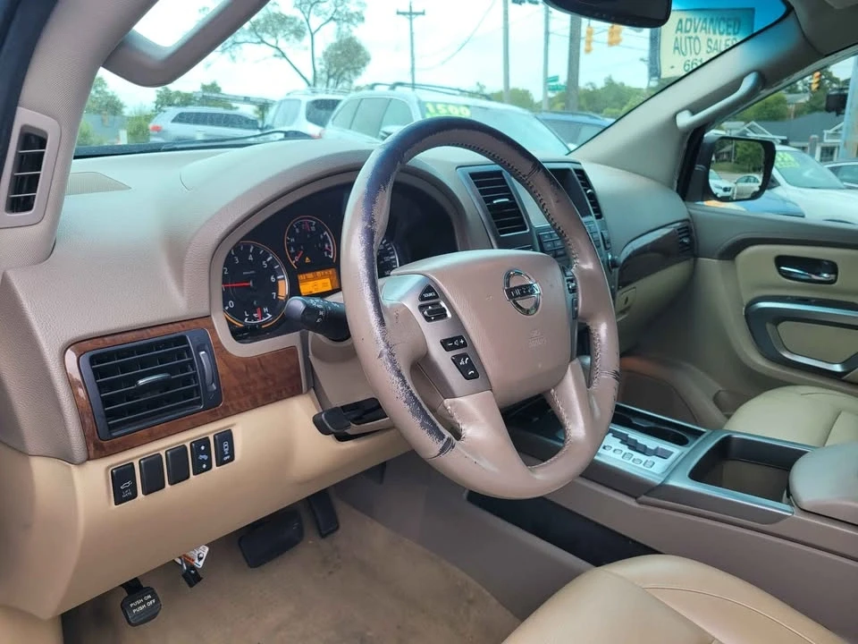 2015 Nissan Armada - Image 8 of 12