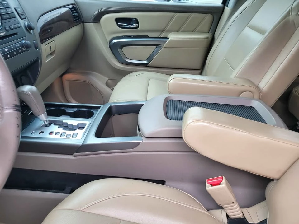 2015 Nissan Armada - Image 8 of 12