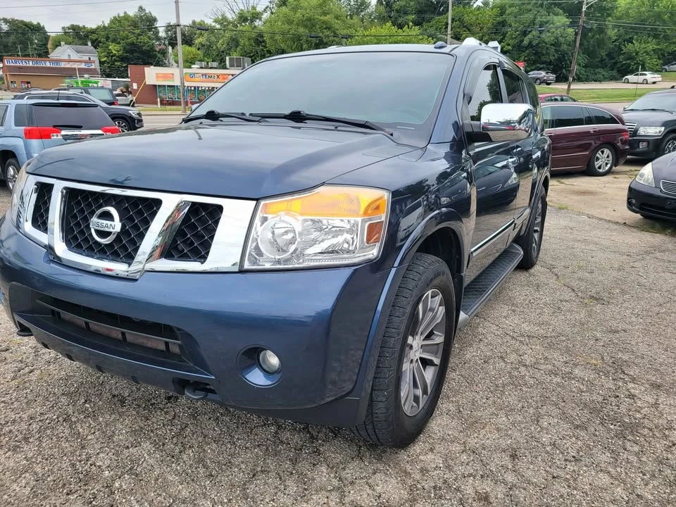 2015 Nissan Armada - Image 2 of 12