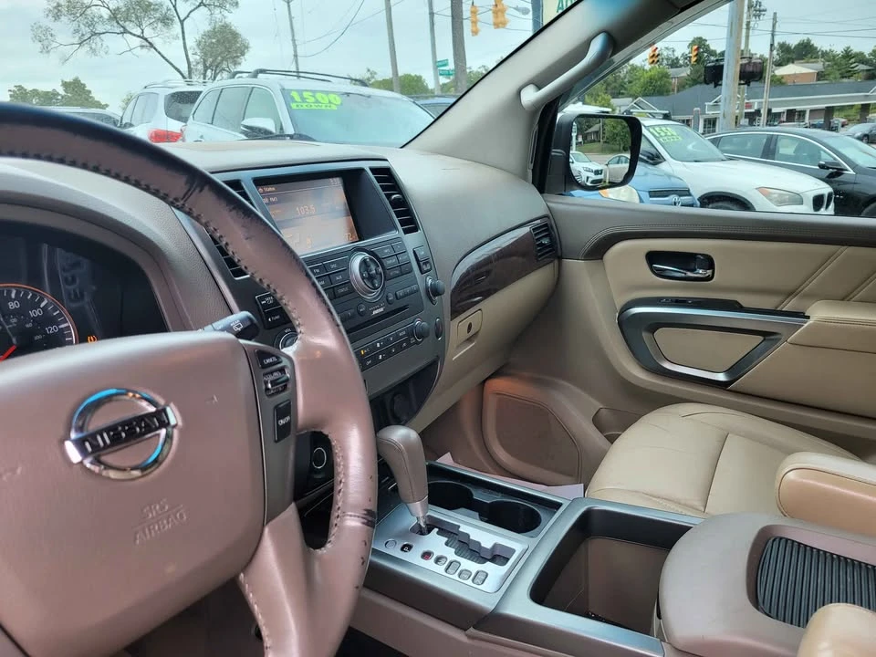 2015 Nissan Armada - Image 7 of 12