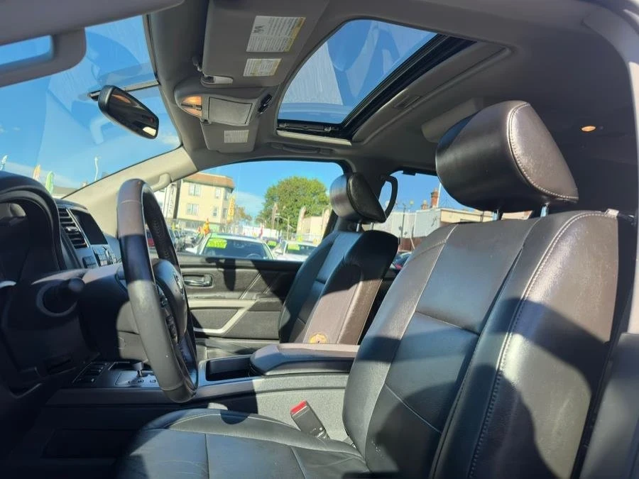 2015 Nissan Armada - Image 9 of 19