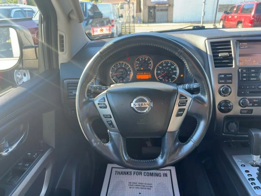 2015 Nissan Armada - Image 13 of 19
