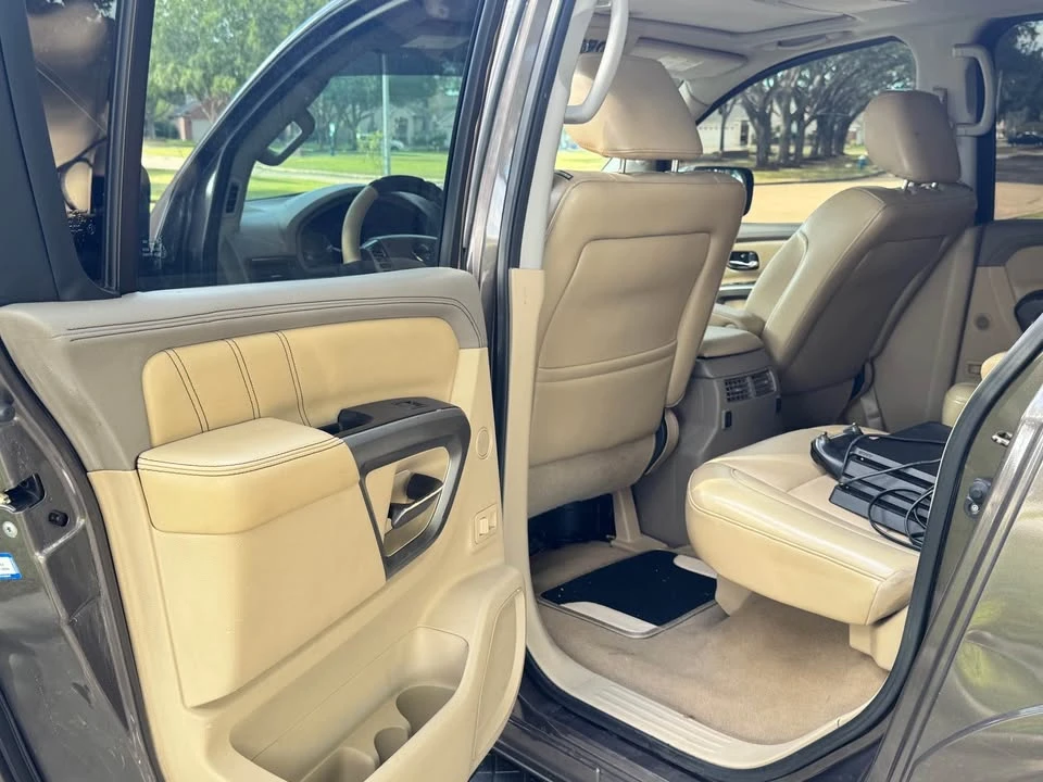 2015 Nissan Armada - Image 9 of 15