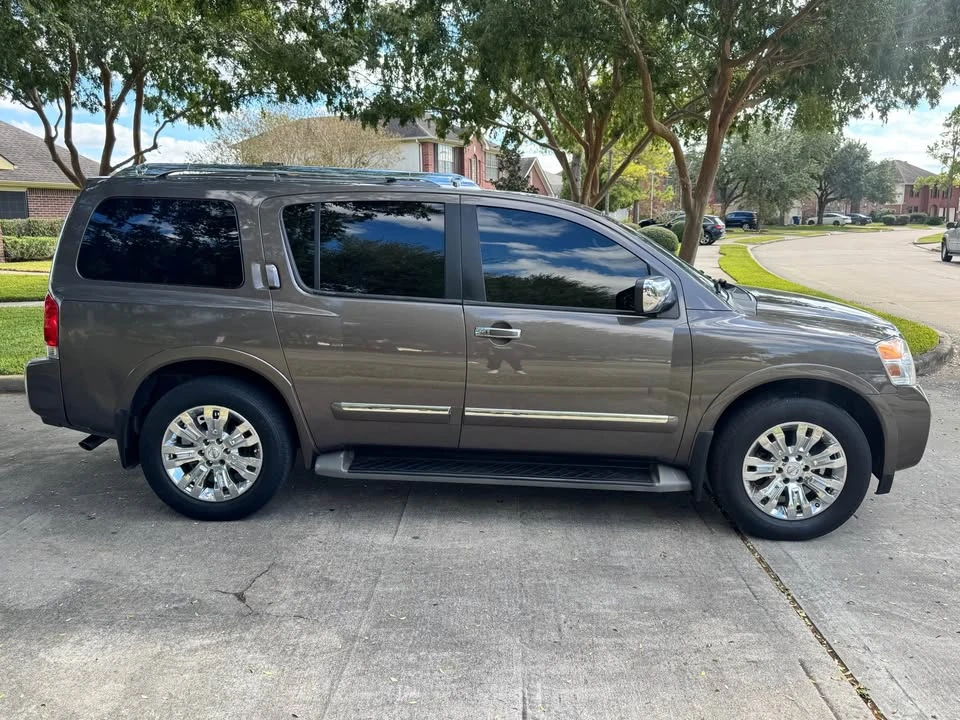 2015 Nissan Armada - Image 4 of 15