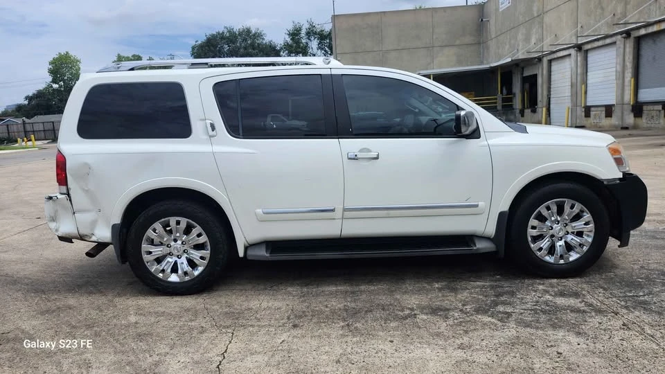 2015 Nissan Armada - Image 3 of 8