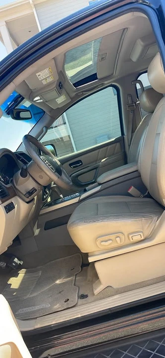 2015 Nissan Armada - Image 14 of 18