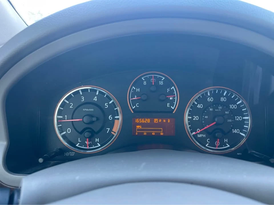 2015 Nissan Armada - Image 16 of 18