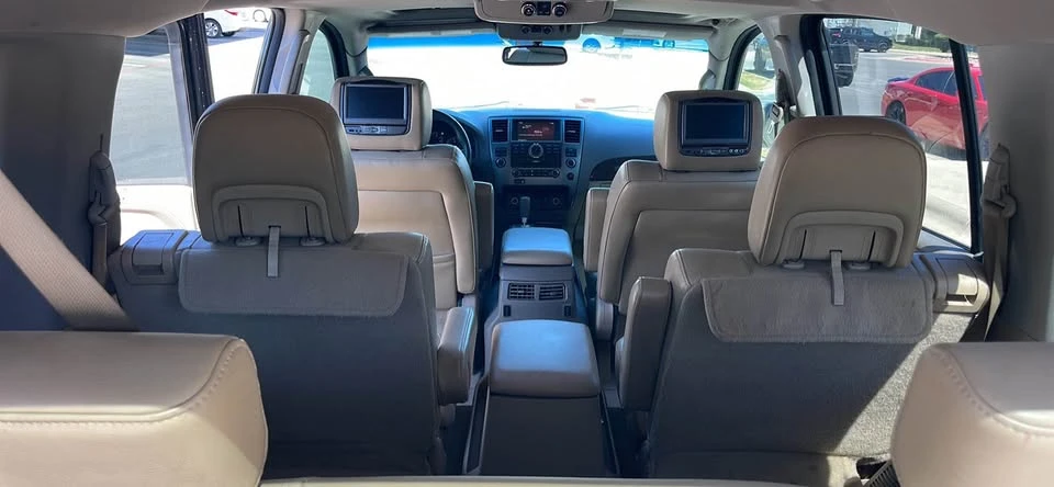 2015 Nissan Armada - Image 10 of 18