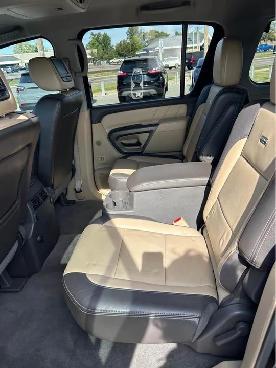 2015 Nissan Armada - Image 7 of 8