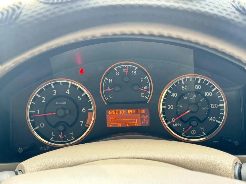 2015 Nissan Armada - Image 12 of 14