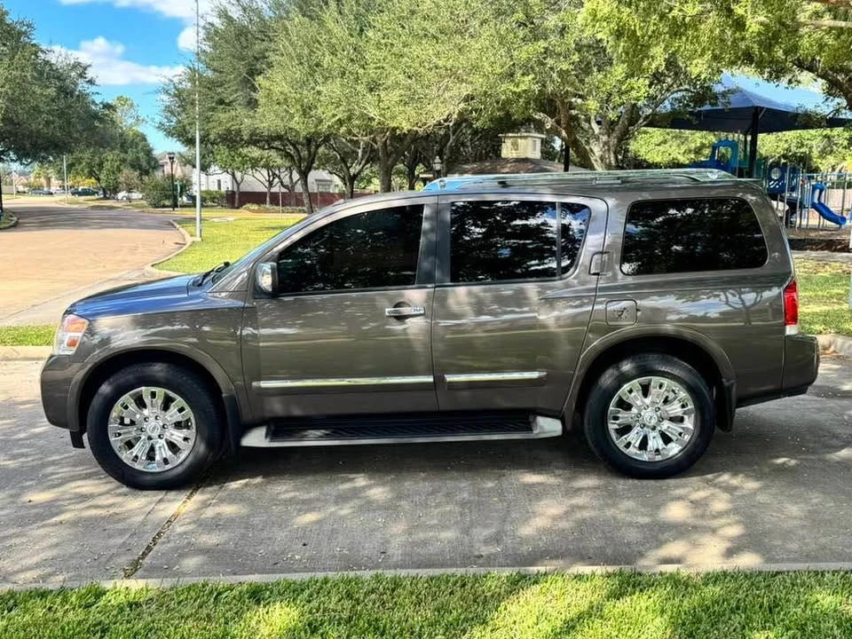 2015 Nissan Armada - Image 11 of 14