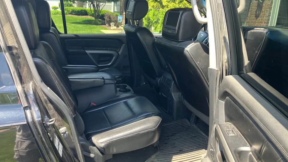 2015 Nissan Armada - Image 2 of 10