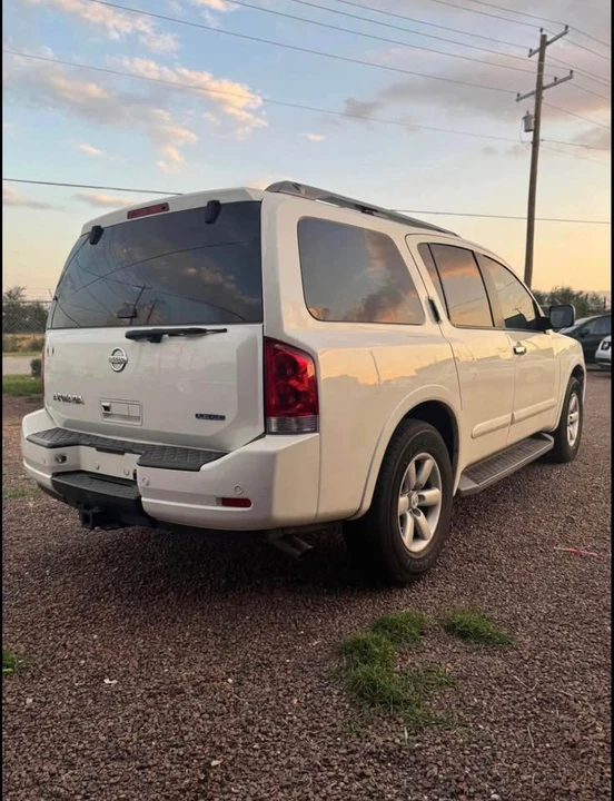 2015 Nissan Armada - Image 4 of 10