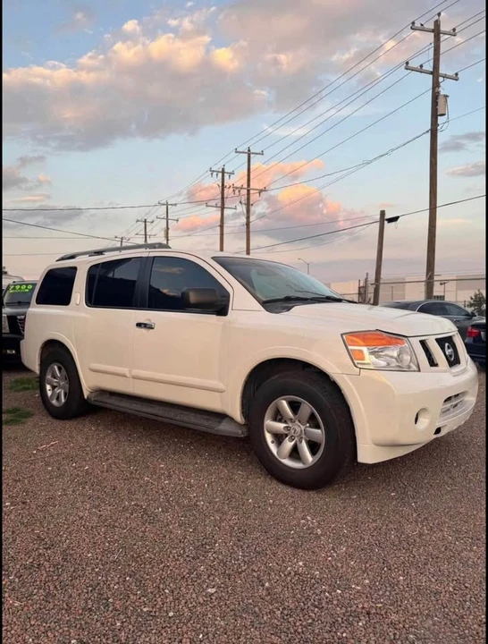2015 Nissan Armada - Image 2 of 10