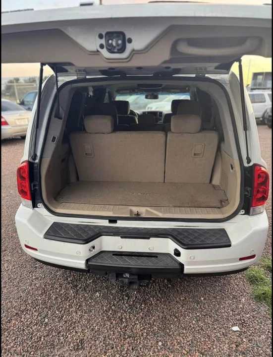 2015 Nissan Armada - Image 8 of 10