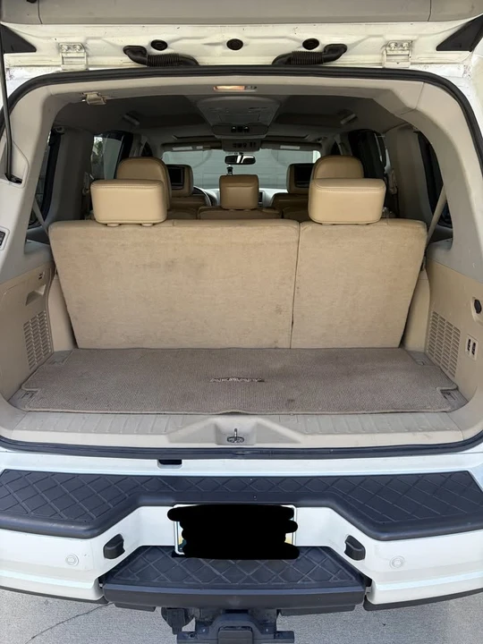 2015 Nissan Armada - Image 11 of 17