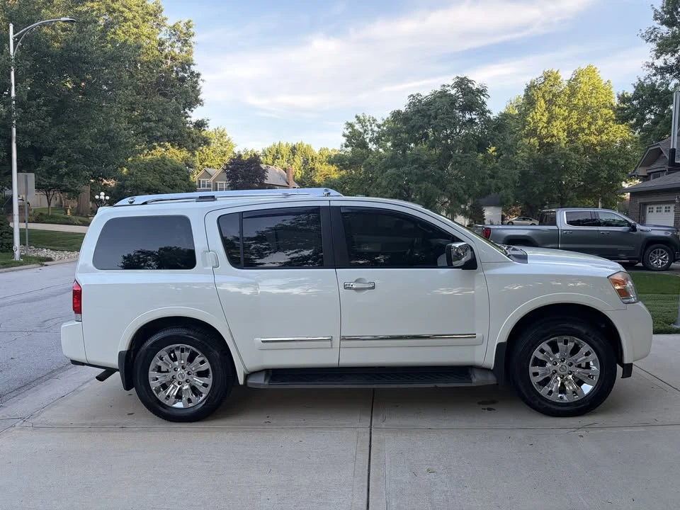 2015 Nissan Armada - Image 6 of 17