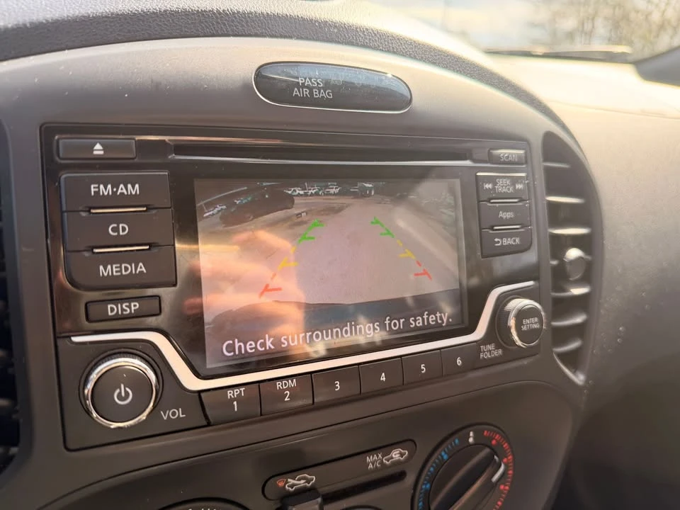2015 Nissan Juke - Image 11 of 15