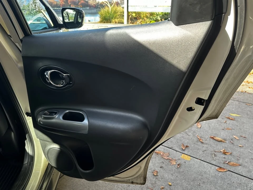 2015 Nissan Juke - Image 12 of 16