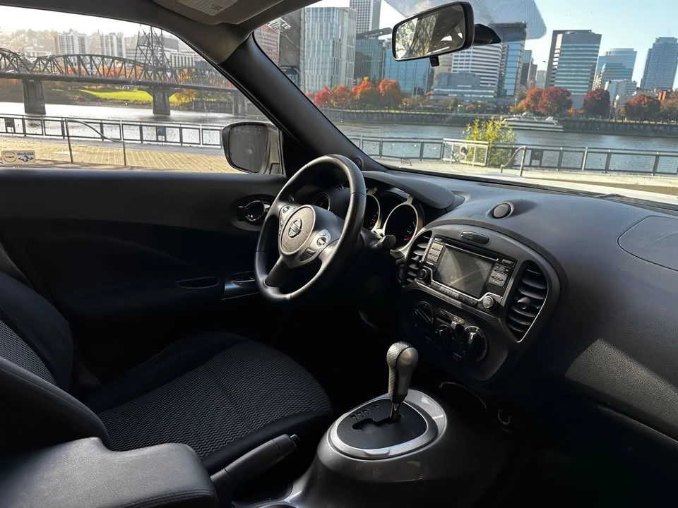 2015 Nissan Juke - Image 11 of 16