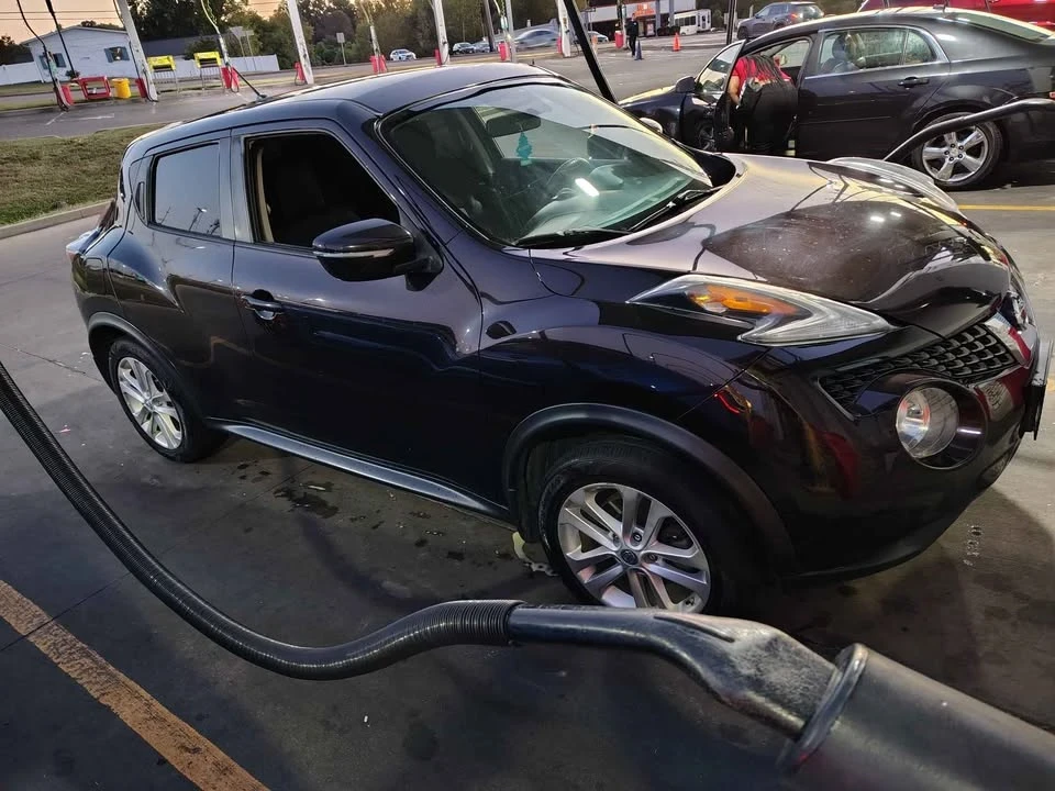 2015 Nissan Juke - Image 5 of 15