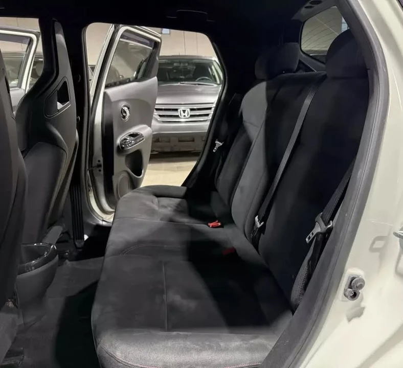 2015 Nissan Juke - Image 10 of 18