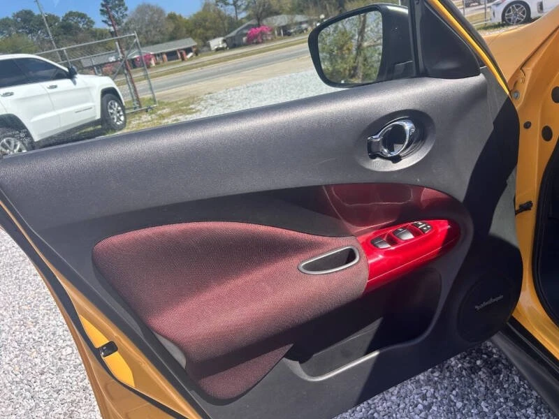 2015 Nissan Juke - Image 5 of 16