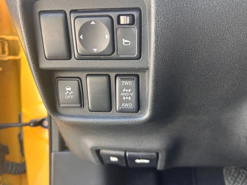 2015 Nissan Juke - Image 9 of 16