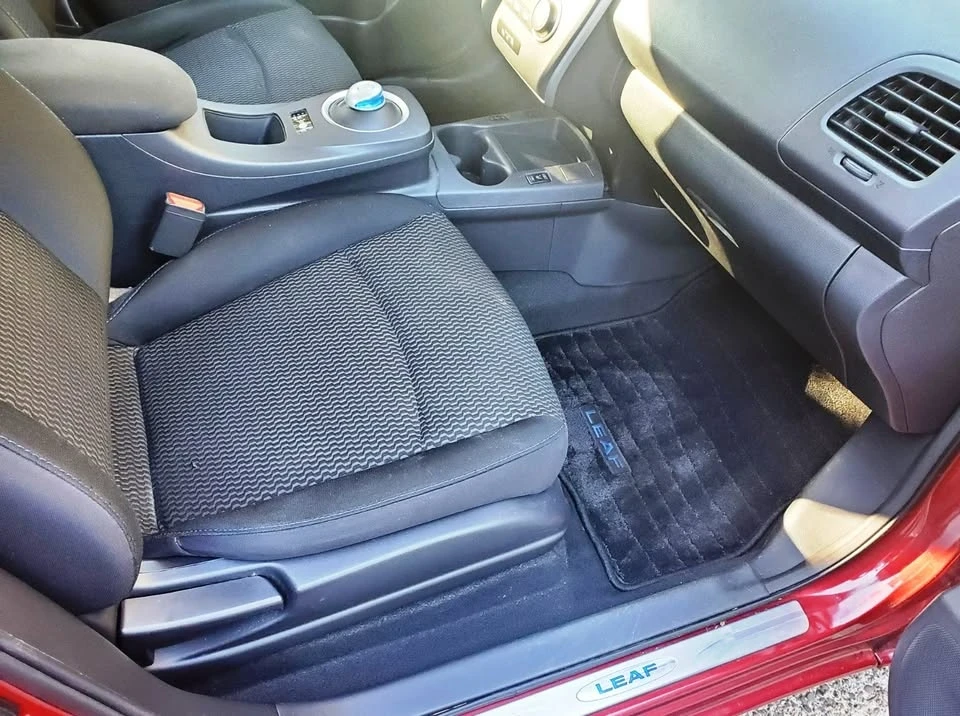 2015 Nissan Leaf - Image 7 of 13