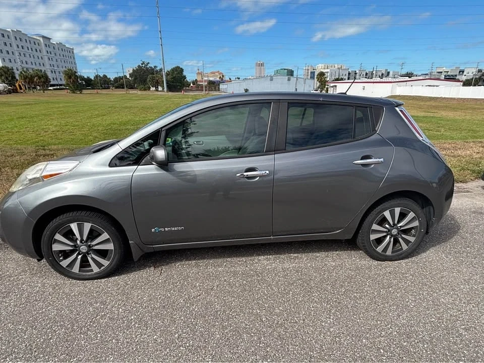 2015 Nissan Leaf - Image 3 of 3
