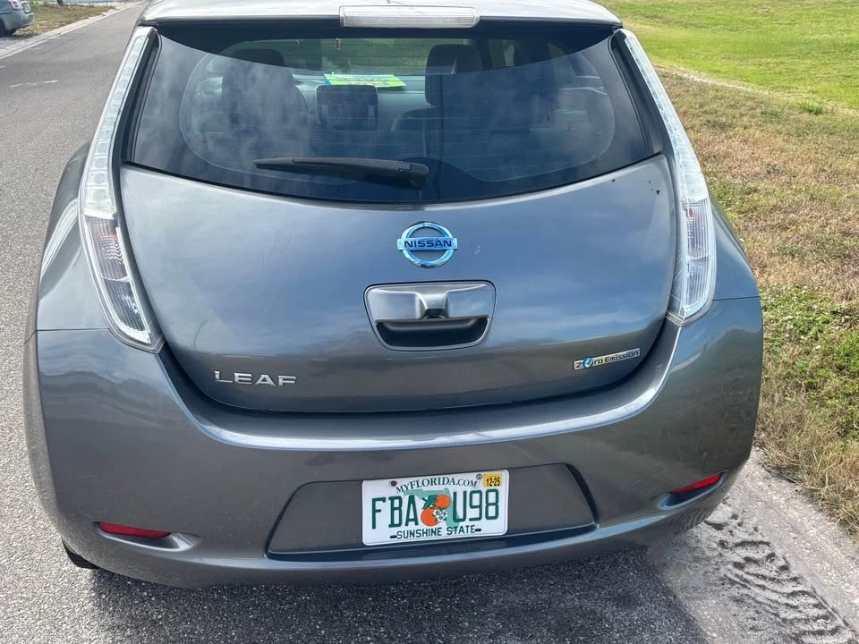 2015 Nissan Leaf - Image 2 of 3