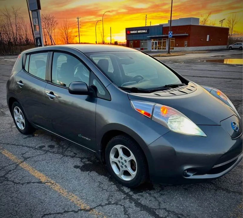 2015 Nissan Leaf - Image 2 of 3