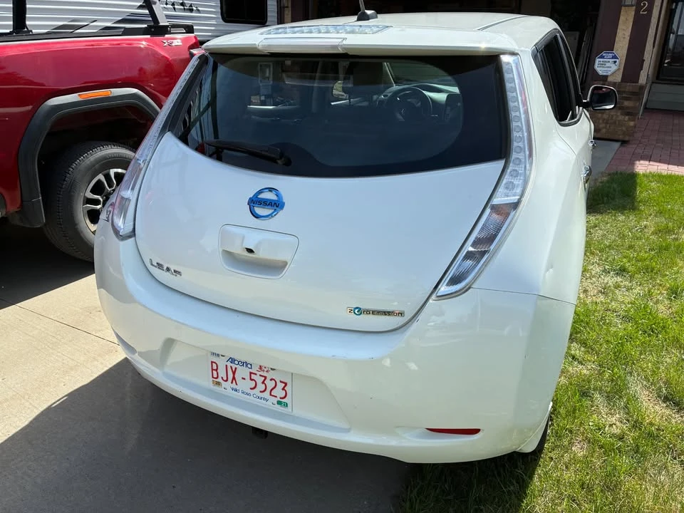 2015 Nissan Leaf - Image 5 of 10