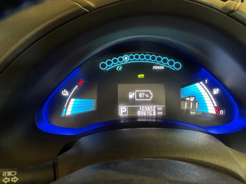 2015 Nissan Leaf - Image 9 of 10