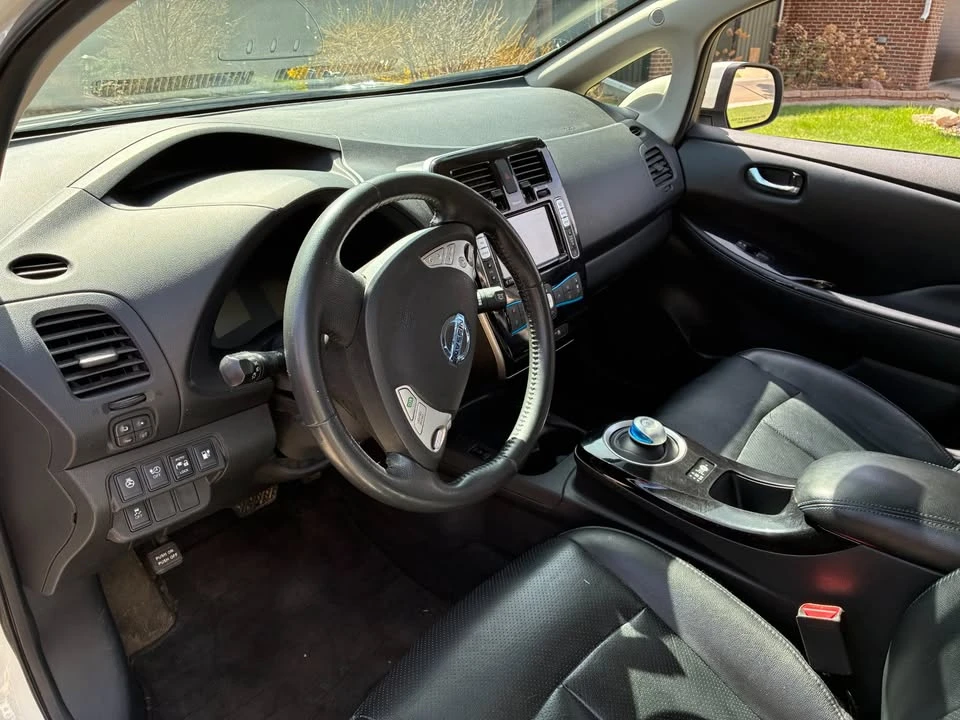 2015 Nissan Leaf - Image 7 of 10