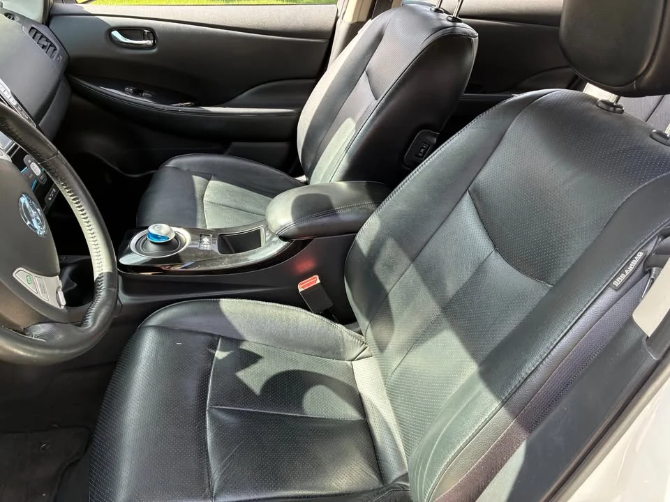 2015 Nissan Leaf - Image 8 of 10