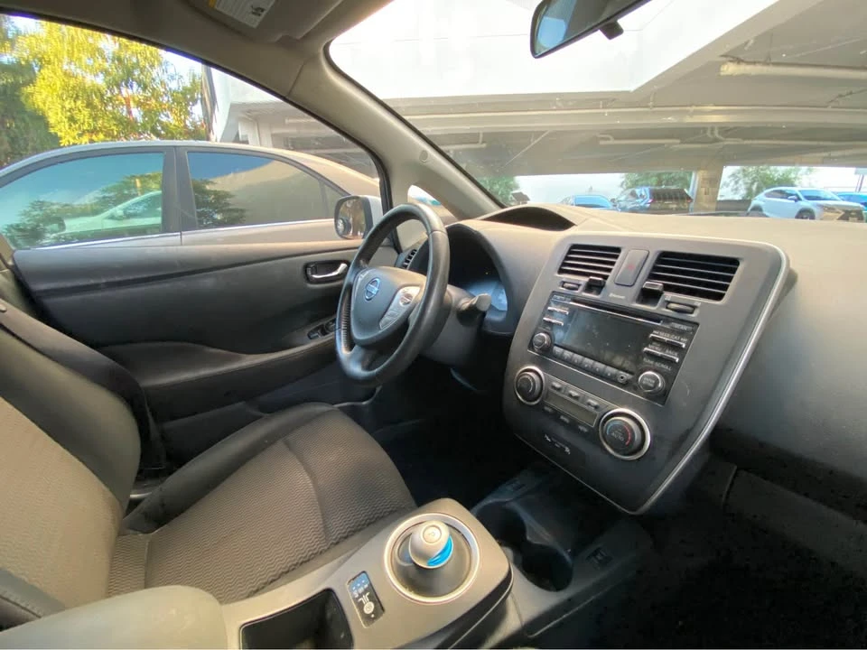 2015 Nissan Leaf - Image 7 of 13