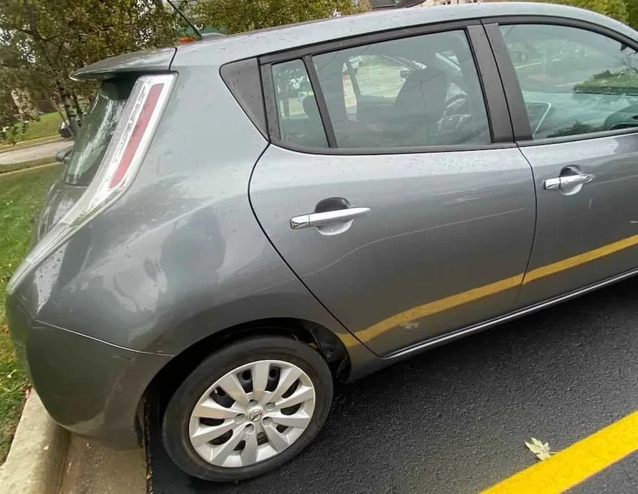 2015 Nissan Leaf - Image 8 of 19