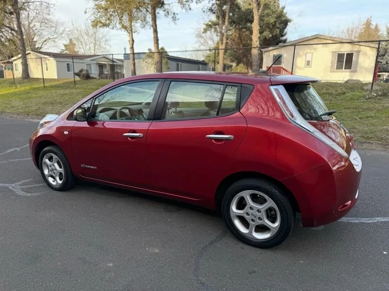 2015 Nissan Leaf - Image 7 of 20